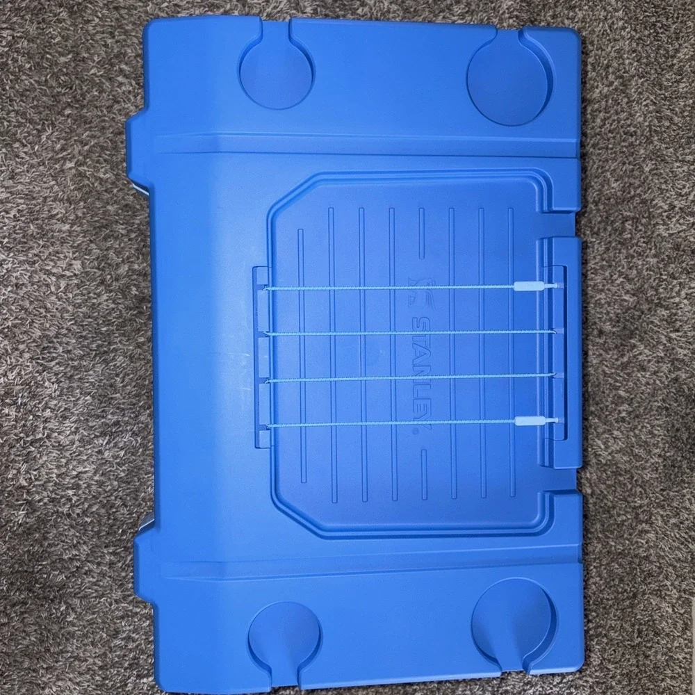 New STANLEY Easy Carry Outdoor Cooler 50 Qt 47 L with Bungee System - Genuine - Picture 2 of 16